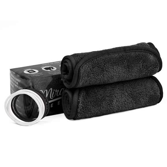 Miracle 2 Pack Black Microfiber Makeup Remover - Picture 4 of 8